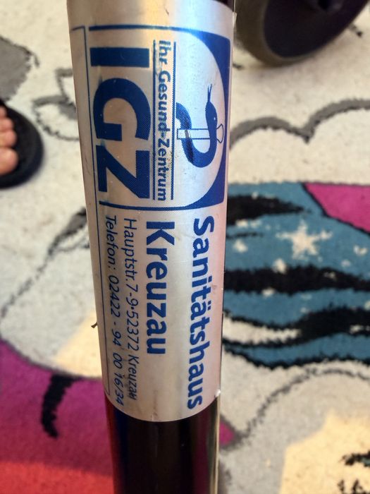 Продам ходунки с колесами/роллаторы