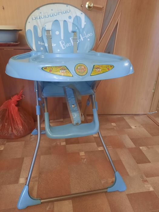 Детский стол для кормление