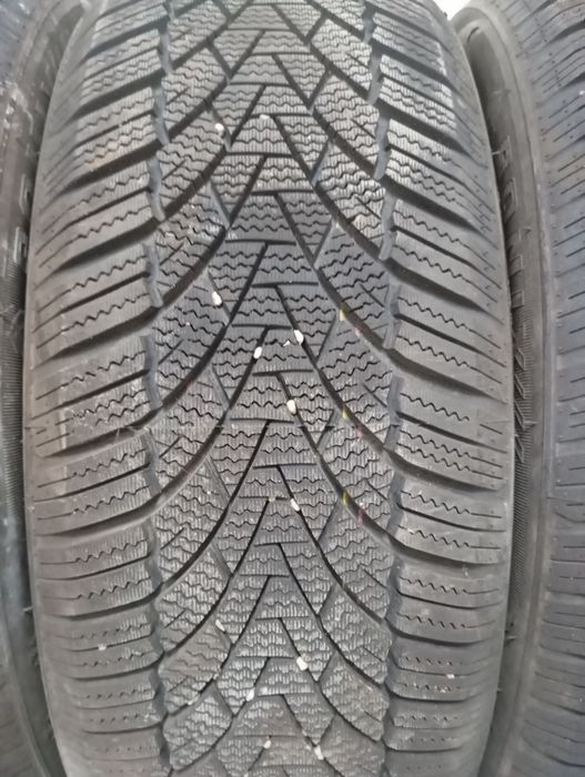 Зимние шины  R16