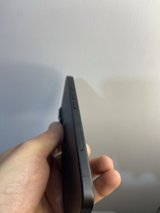 Продам IPHONE 16