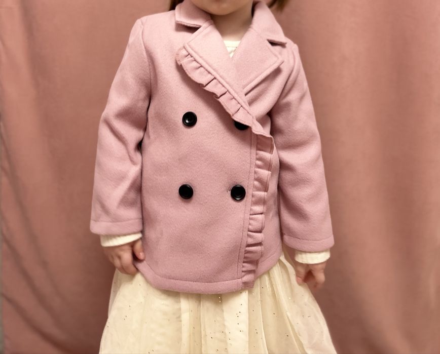Укороченное пальто для девочки