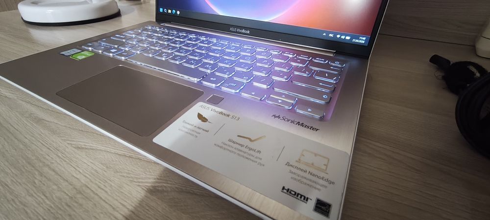 Ультрабук Asus VIVOBOOK S13