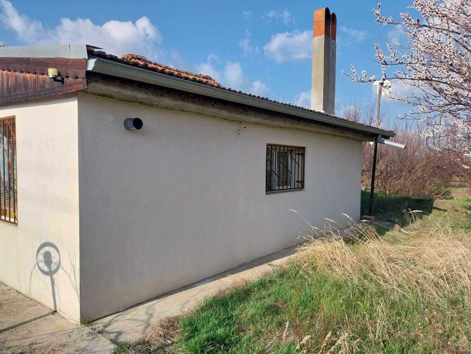 Продавам къща в с.Сърпово