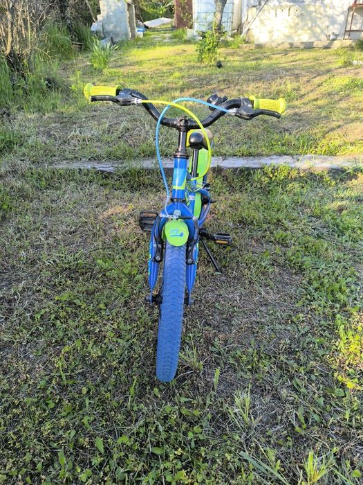 Детско колело Drag Rush РАЗМЕР: 16“
ЦВЯТ: Red/Blue; Blue/Green; Purple/Pink
ТЕГЛО: 8.9 kg
РАМКА: Rush, Kid Fit Steel
ВИЛКА: Rush, Kid Fit Steel fork