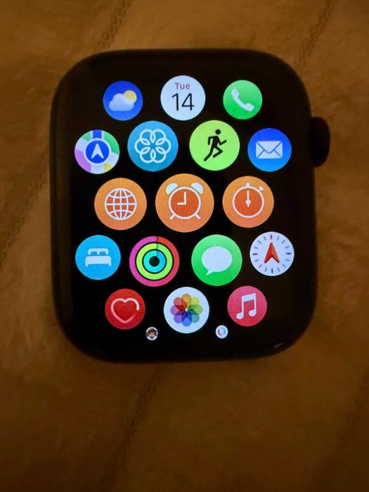 Apple Watch S8, Midnight, 45mm, 100% батерия + подарък кейс