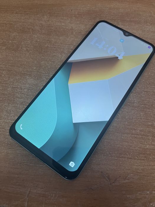 Продам смартфон VIVO Y03