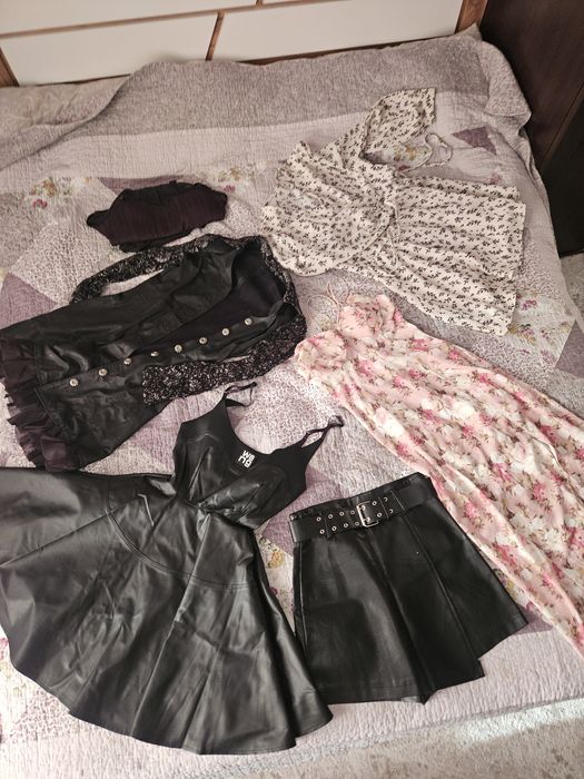 Отдам даром женские одежды