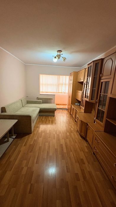 Vand apartament ,  zona garii 60mp