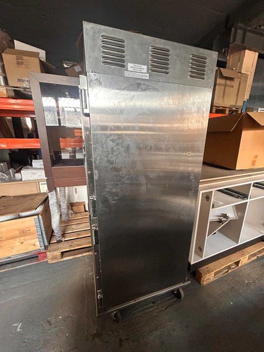 Професионален шкаф за поддържане на храна Henny Penny HHC-990 SmartHold