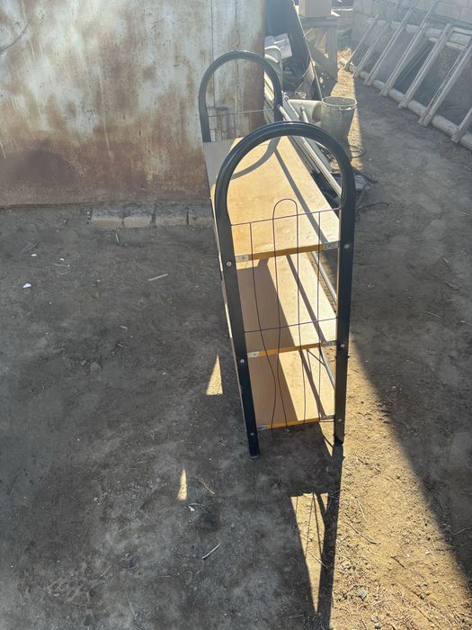 Продам полку для обуви