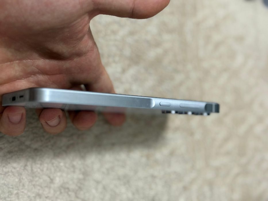 Samsung A55.   5G.   128/8