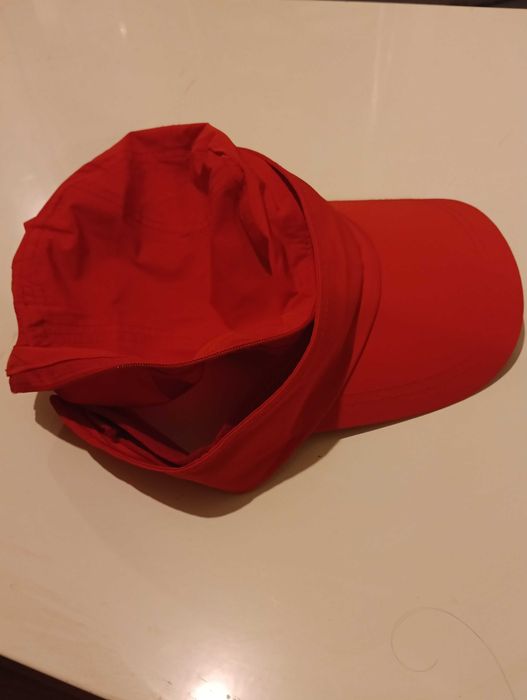Șapcă roșie unisex