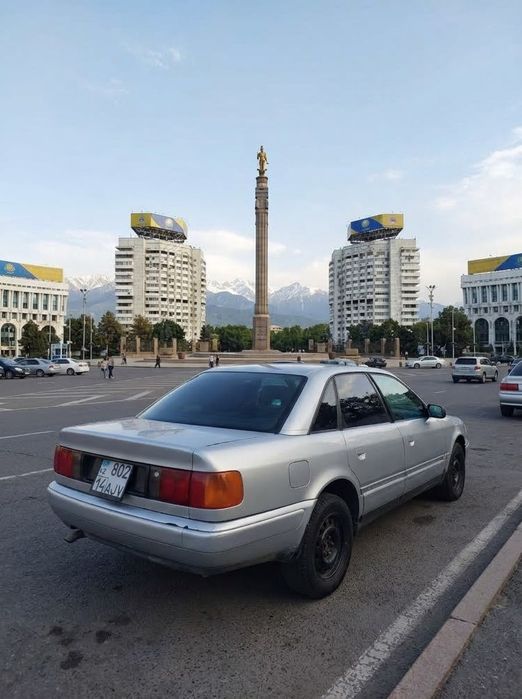Продам ауди срочно