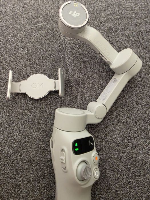 DJI Osmo Mobile 7