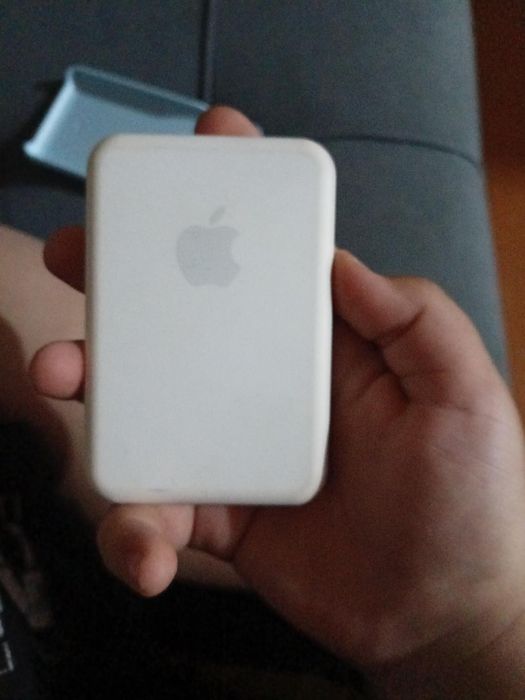 Magsafe продам дешево потомучто коробки нет