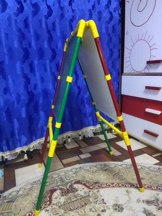 Продам доску для рисования, мелом и маркером.