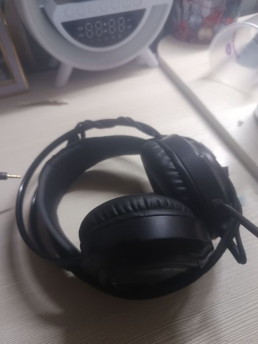 Продам наушники moXom за 1500
