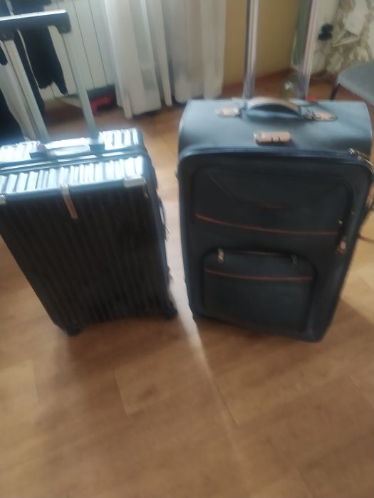 Продаются детский чемоданчик на колесиках