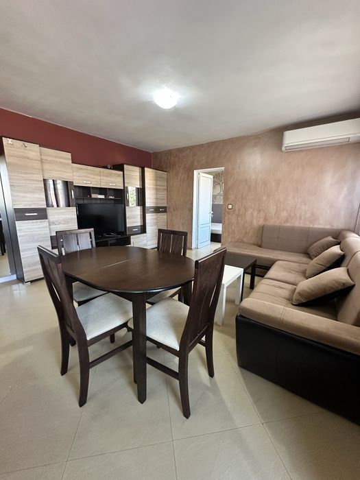 Двустаен апартамент до НБУ