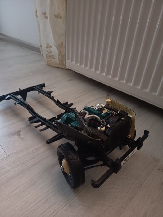 Aro 240 Scara 1:8