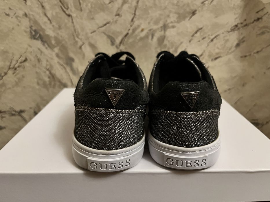 Дамски обувки Guess