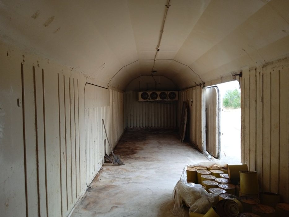 Хладилни вагони -2 броя.Работещи хладилни камери.