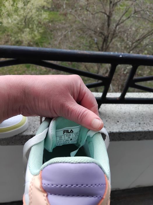 Оргинални дамски маратонки Fila