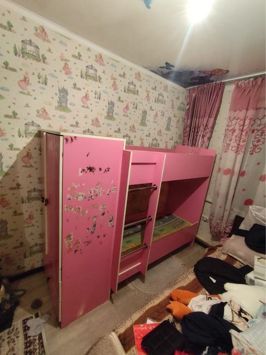 Двухьярусная кровать