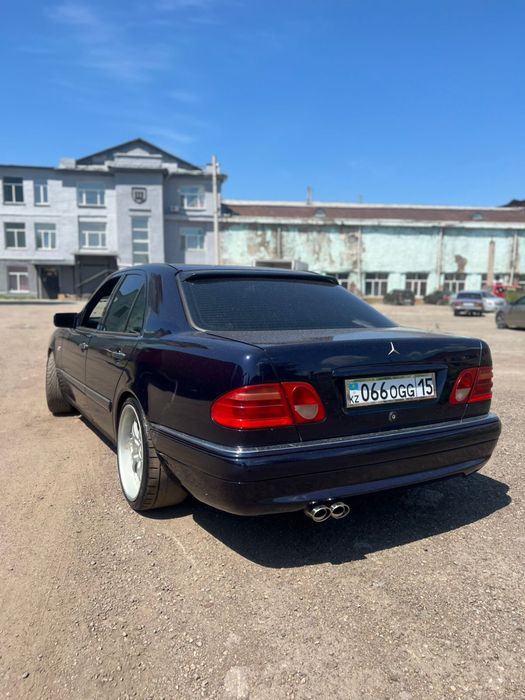 Продам мерседес w210