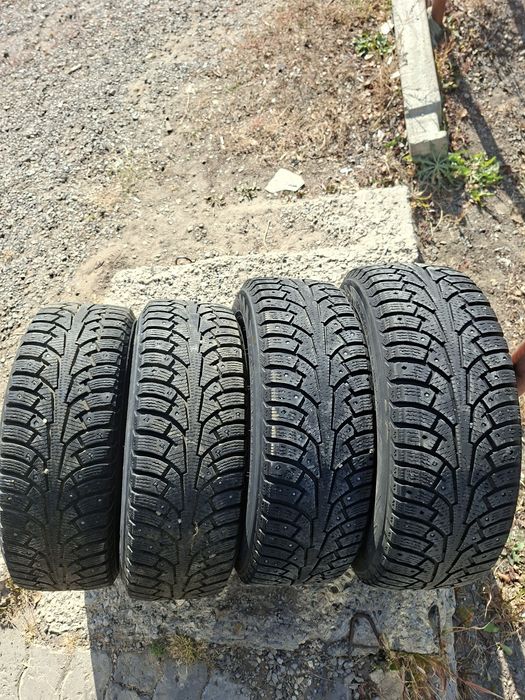 Продам шины 205/65/15 нокиа