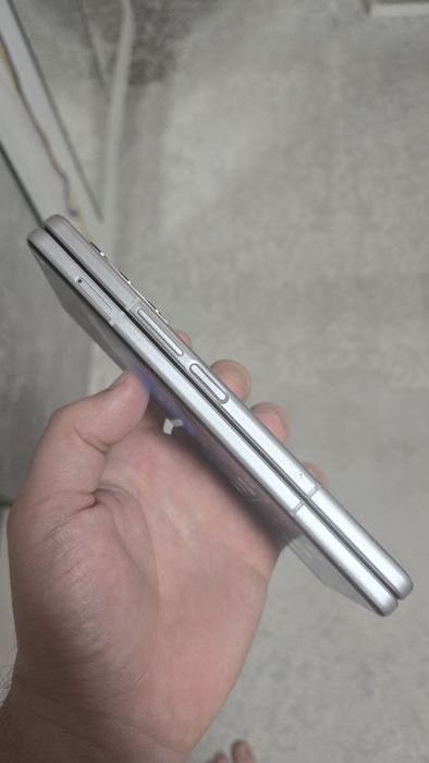 Fold 3 512 GB Silver