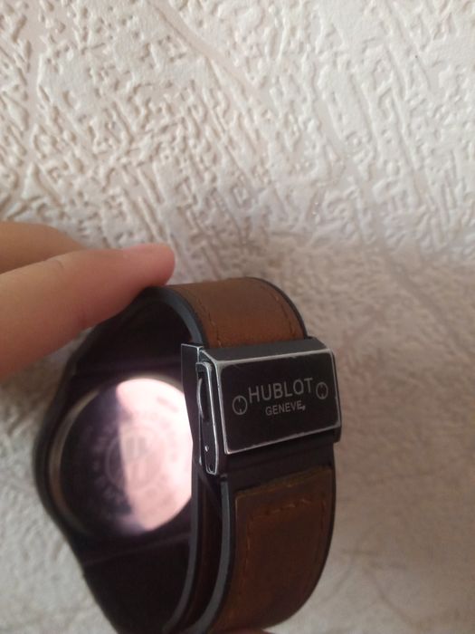 HUBLOT   часы среднии