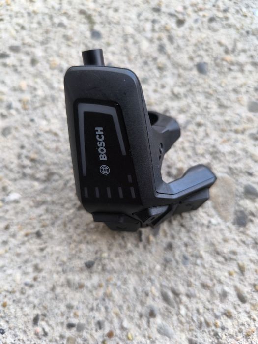 Контролер Bosch LED Remote BRC3600 и държач Bosch Smartphone BSP3200