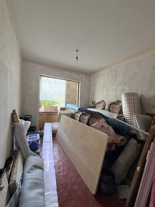 Продается квартира qoraqamish 2/4 да 3 хона 75м2 срочно 66500