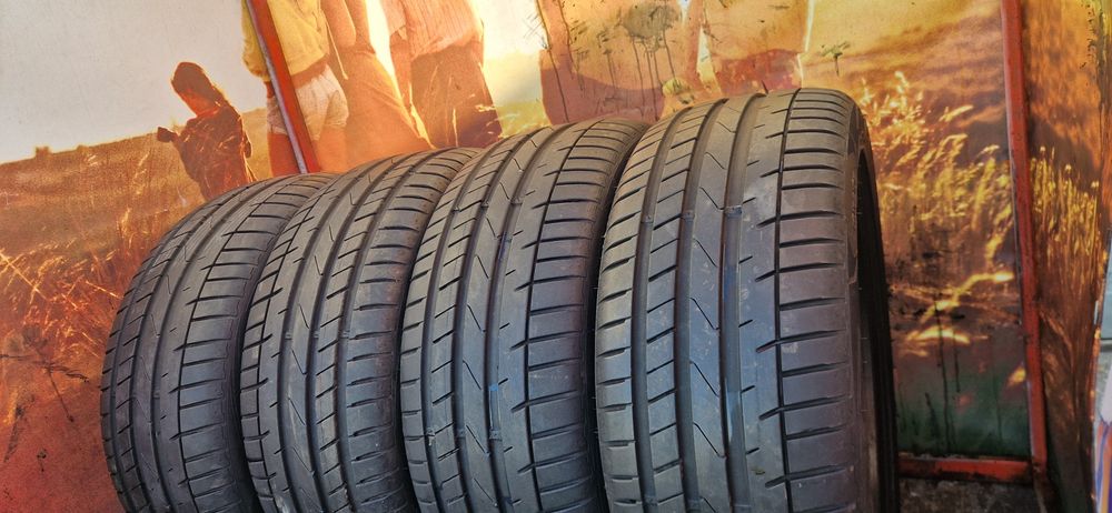 Set 4 Anvelope Petlas 245 45 R19 de vara . Dot 2023