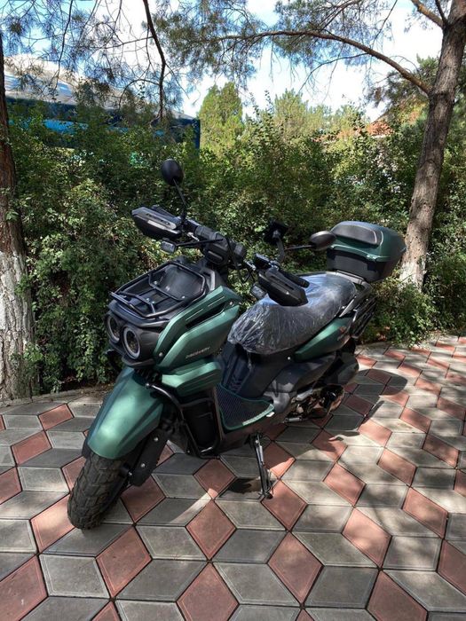 Скутер Tank TK4