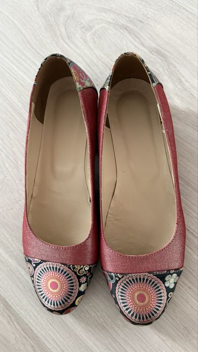Pantofi de dama, roz cu model, marimea 37