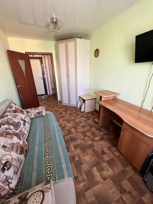 Продаётся 2 ком. р-н стадина Авангард.