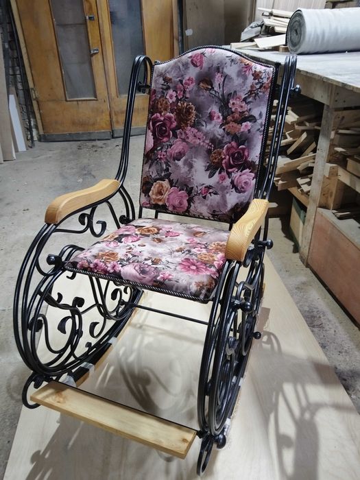 Кресло качалка. Новое.