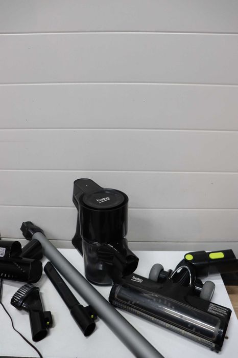 Безжична прахосмукачка Beko Vega VRT51225VB, черна, 150 W, 0,6 литра