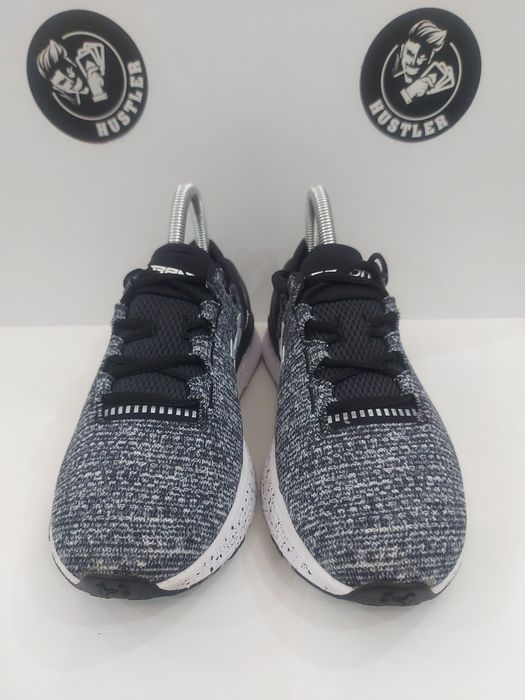 Дамски маратонки UNDER ARMOUR. Номер 38