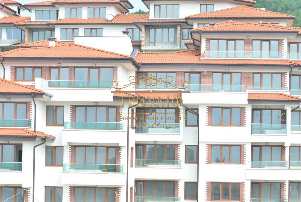 Продава се Четиристаен апартамент в Варна, Виница - 120 кв.м за 2012 €/кв.м - Снимка #6