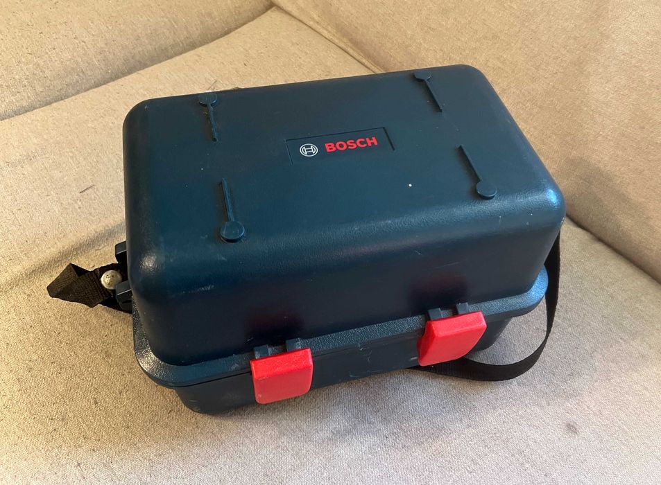 Nivel optic Bosch GOL 26 G profesional cu trepied Bosch BT160