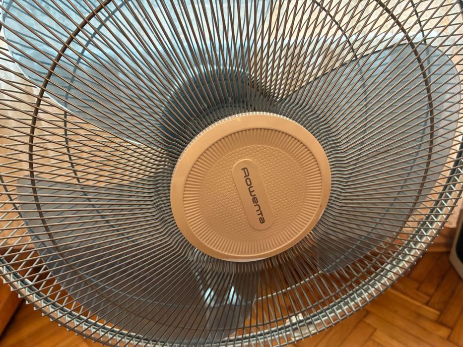 Ventilator cameră cu picior Rowenta