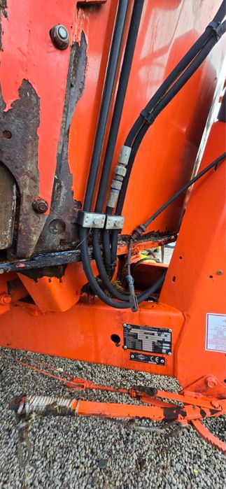 Remorca  tehnologica  furajare vaci . Angus baltata holstein kuhn 12