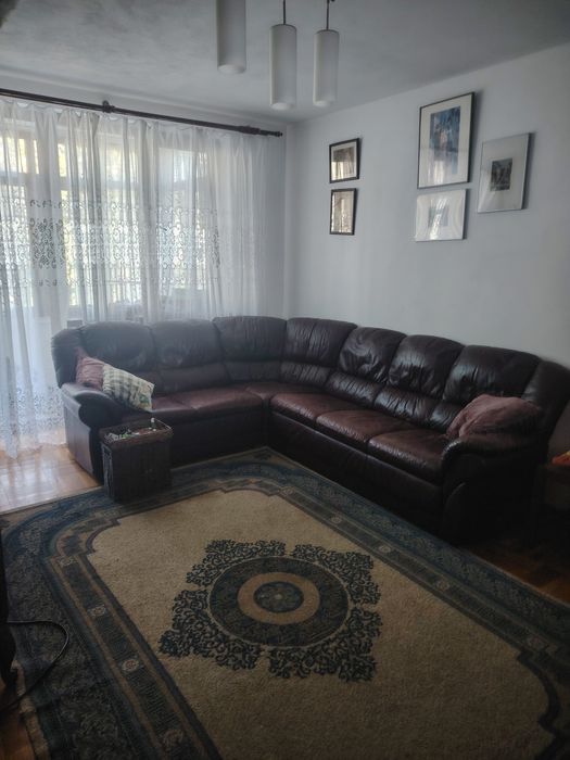 Apartament cu patru camere