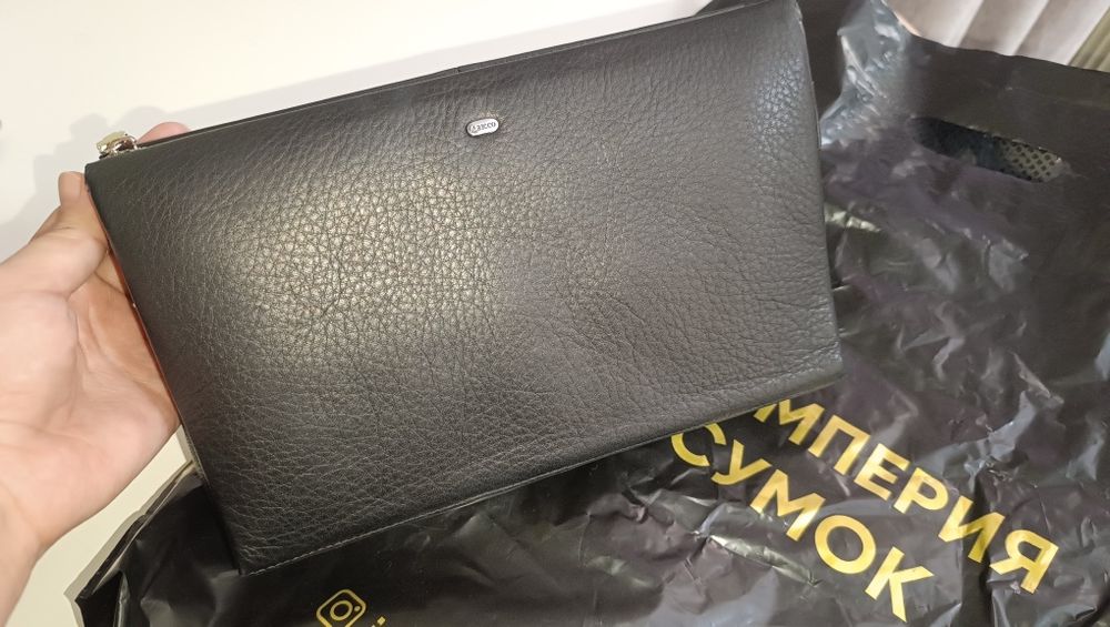 Барсетка кожаная мужская продается