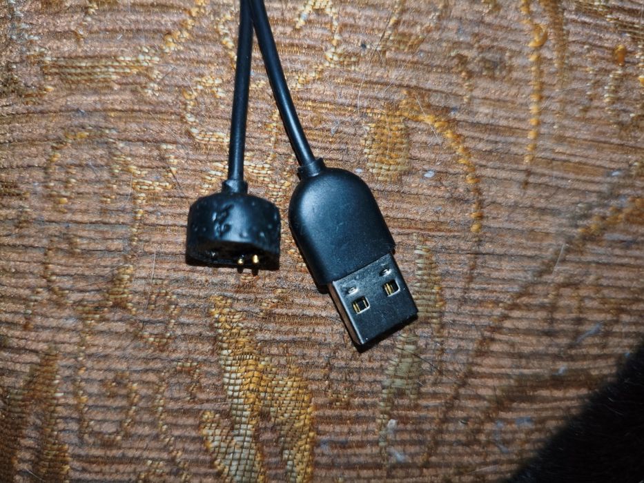 Продам часы электронные б/у