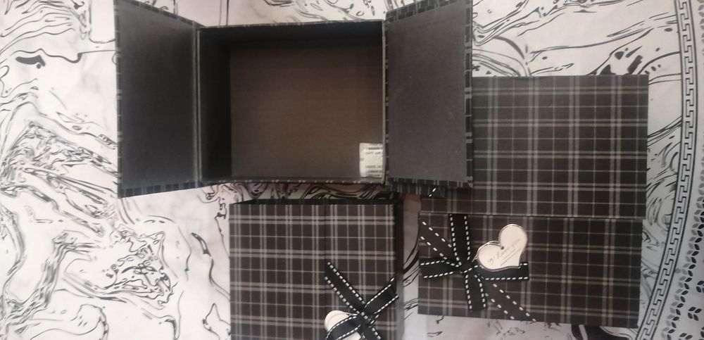 Наборы подарочных коробок.