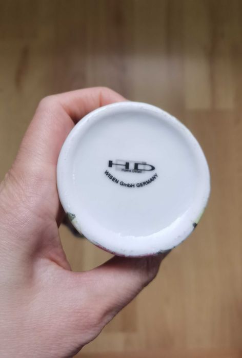 Красива ваза с рози